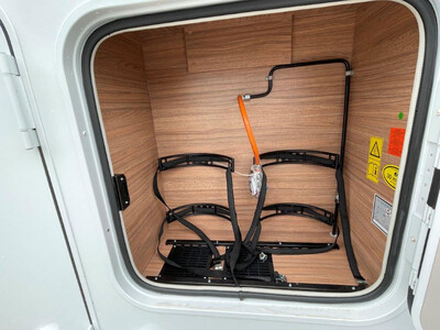 Weinsberg CaraCompact Suite MB 640 MEG [PEPPER] - VELETRŽNÍ CENOVÁ NABÍDKA