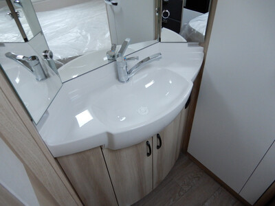 HOBBY De Luxe 540 KMFe - VELETRŽNÍ CENOVÁ NABÍDKA