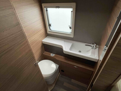 Weinsberg CaraCore 700 MEG - VELETRŽNÍ CENOVÁ NABÍDKA