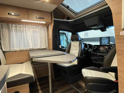 Weinsberg CaraCompact Suite MB 640 MEG [PEPPER] - VELETRŽNÍ CENOVÁ NABÍDKA