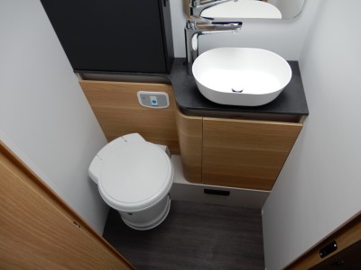 ADRIA Matrix Axess 670 SL - AKCE PODZIM